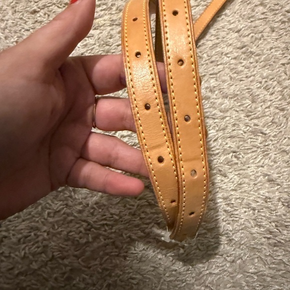 Louis Vuitton bucket bag straps B43 - Picture 8 of 8